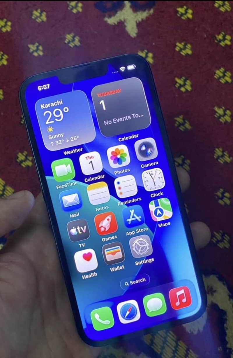 Apple iPhone 13 jv 4