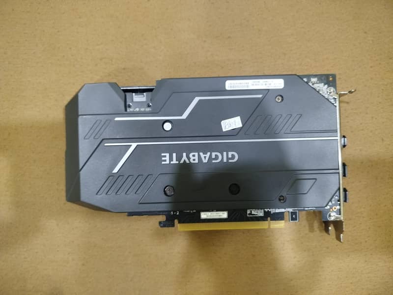 GTX 1660S Gigabyte Dual 1