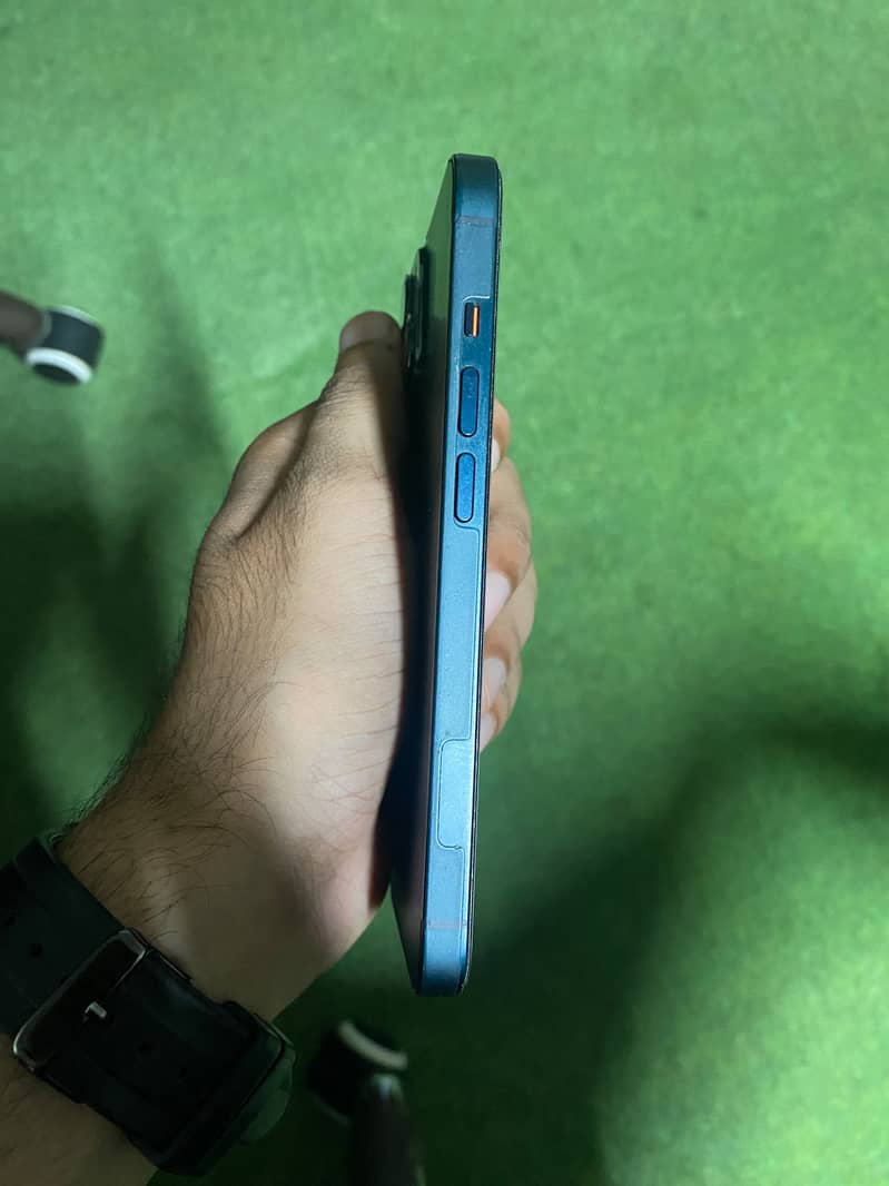 Iphone 14 JV 3
