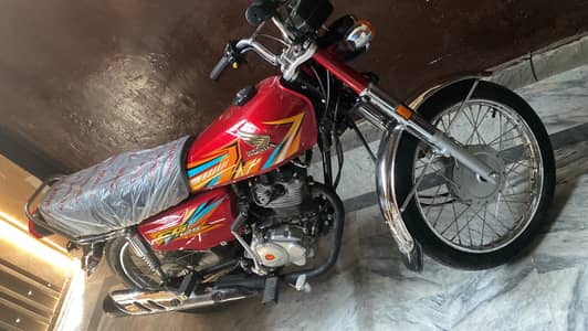 Honda 125 25/26 all ok new condition 10/10