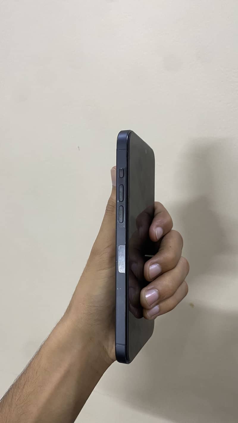 Apple iPhone 15 Pro Max 7