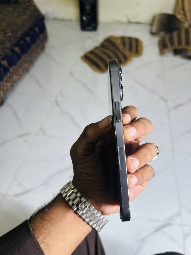 Apple iPhone 13 Pro jv 7