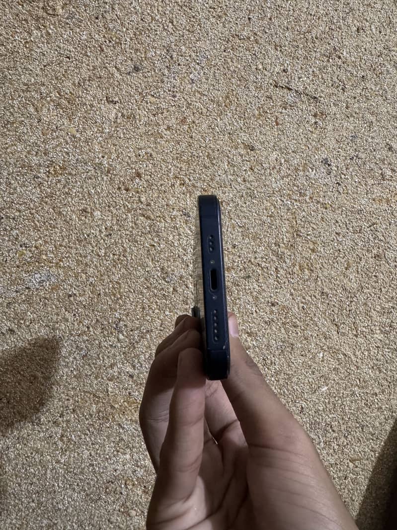 Apple iPhone 13 3