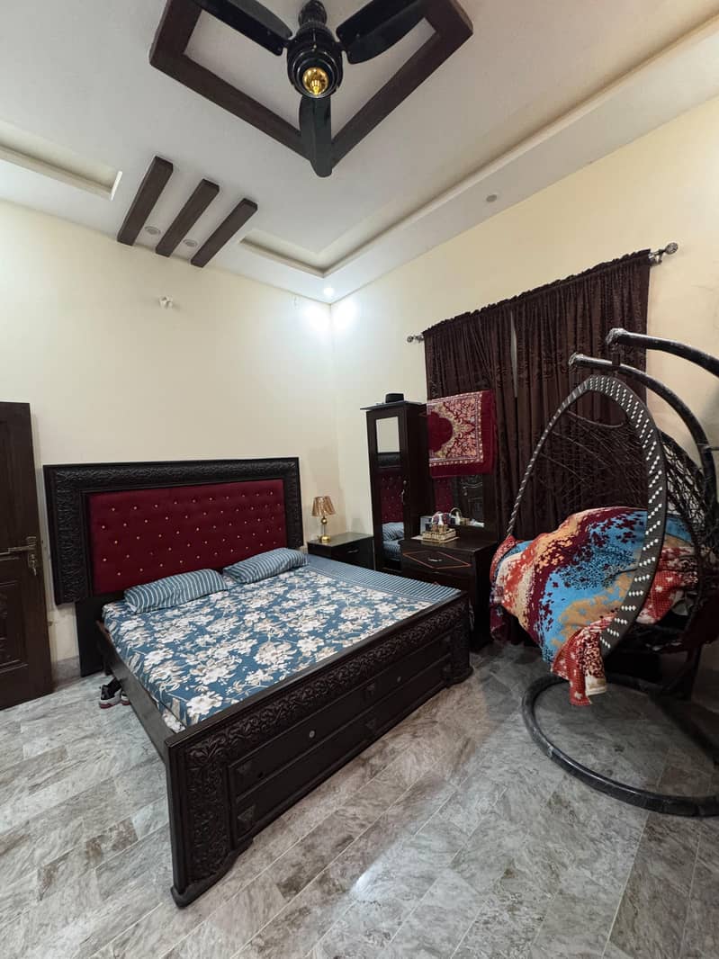 BED / SIDE TABLES/ Dressing Table 2