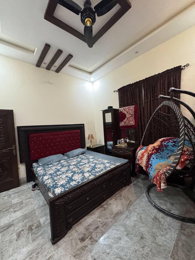 BED / SIDE TABLES/ Dressing Table 3