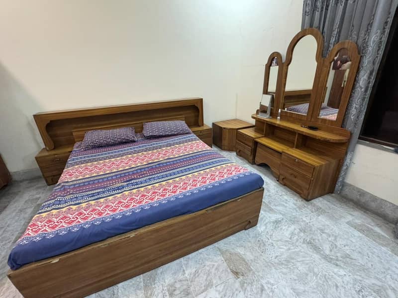 BED/ side table's/ dressing table/ side corner 2