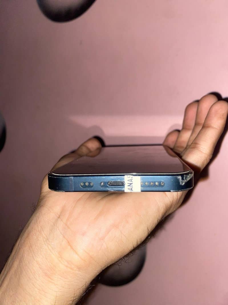 Apple iPhone 13 6