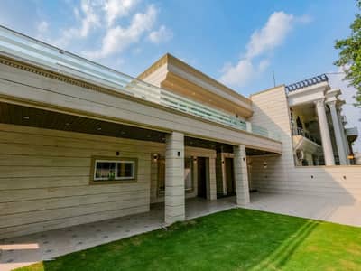 BRAND NEW 1 KANAL BEAUTIFUL HOUSE AVAILABLE FOR SALE
