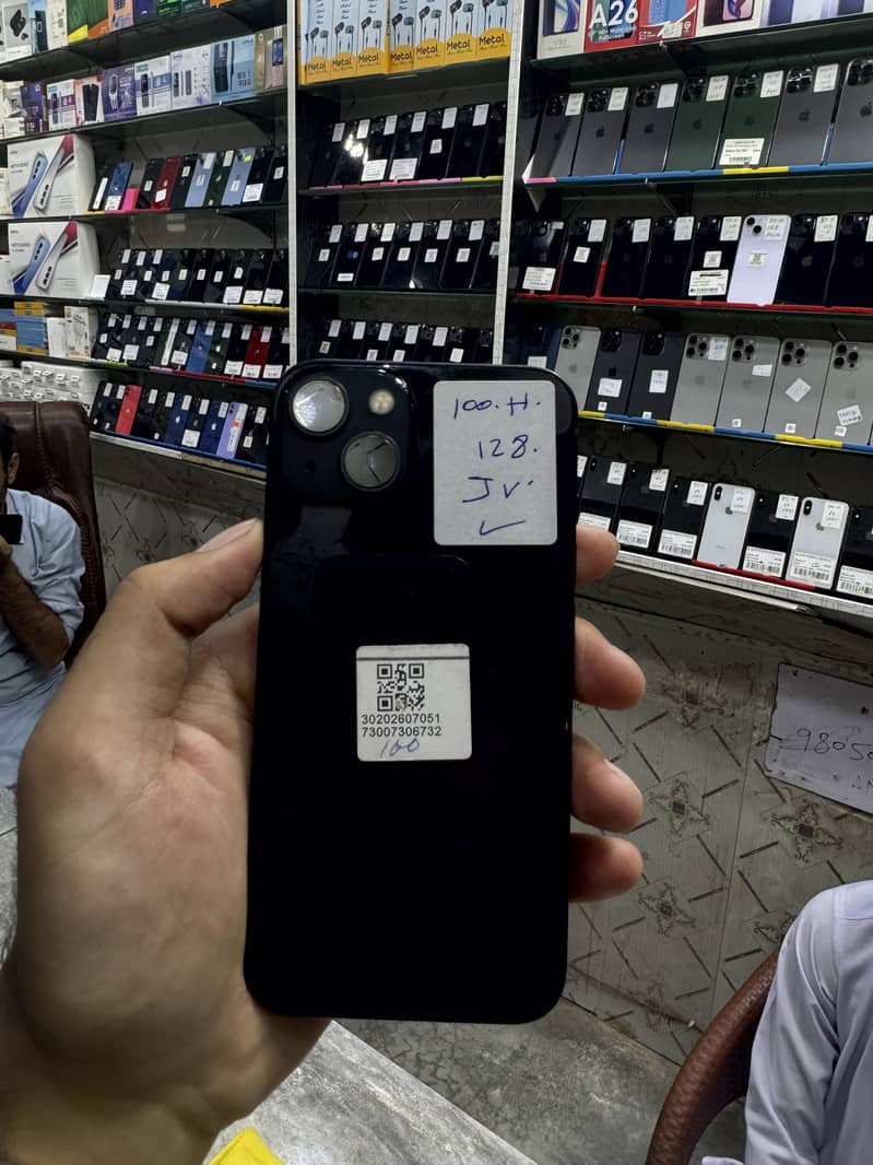 Apple iPhone 13 0