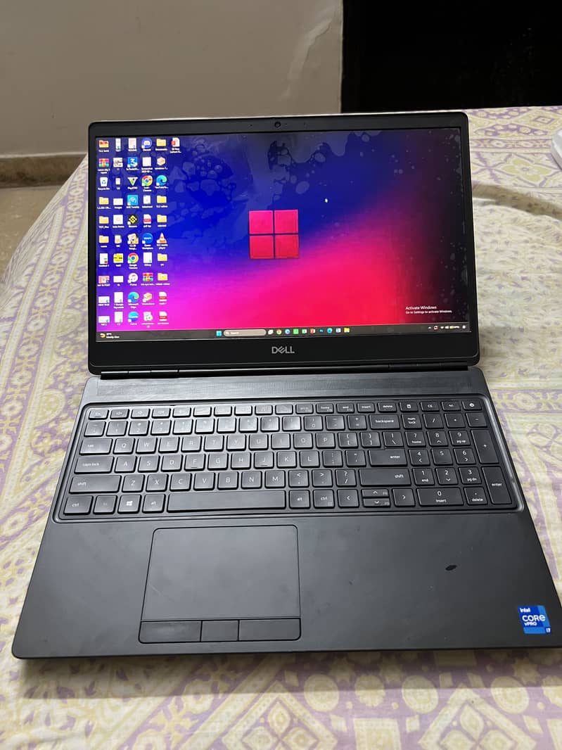 Dell precision 7560 0