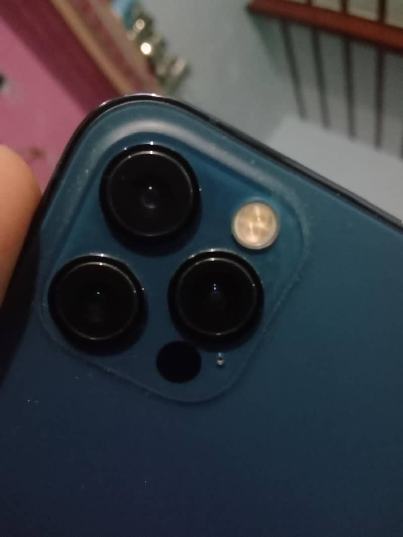 Apple iPhone 12 Pro 2
