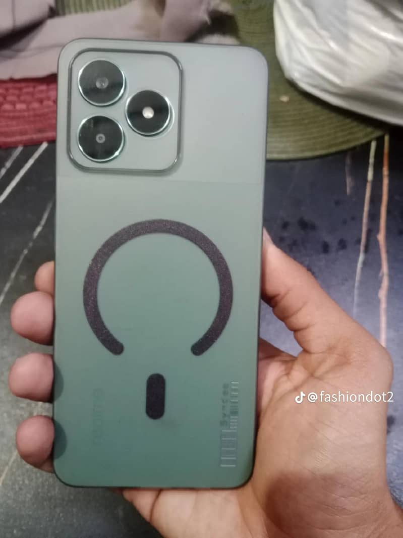 Realme C51 1
