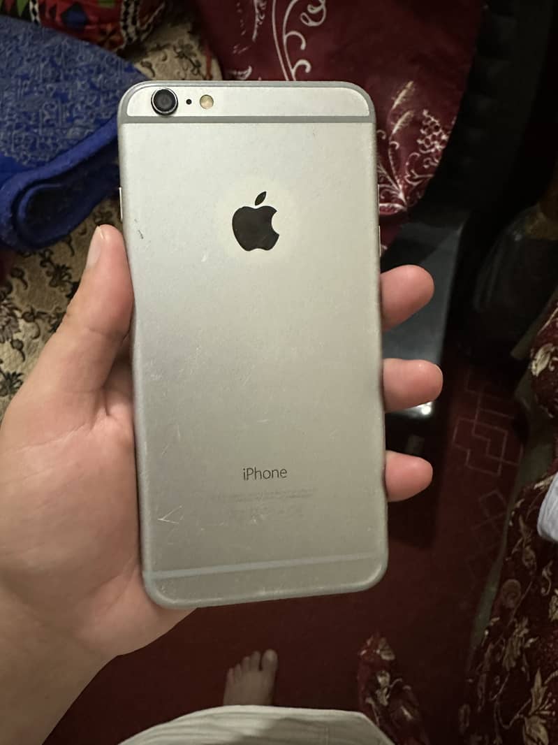 Apple iPhone 6 Plus 2