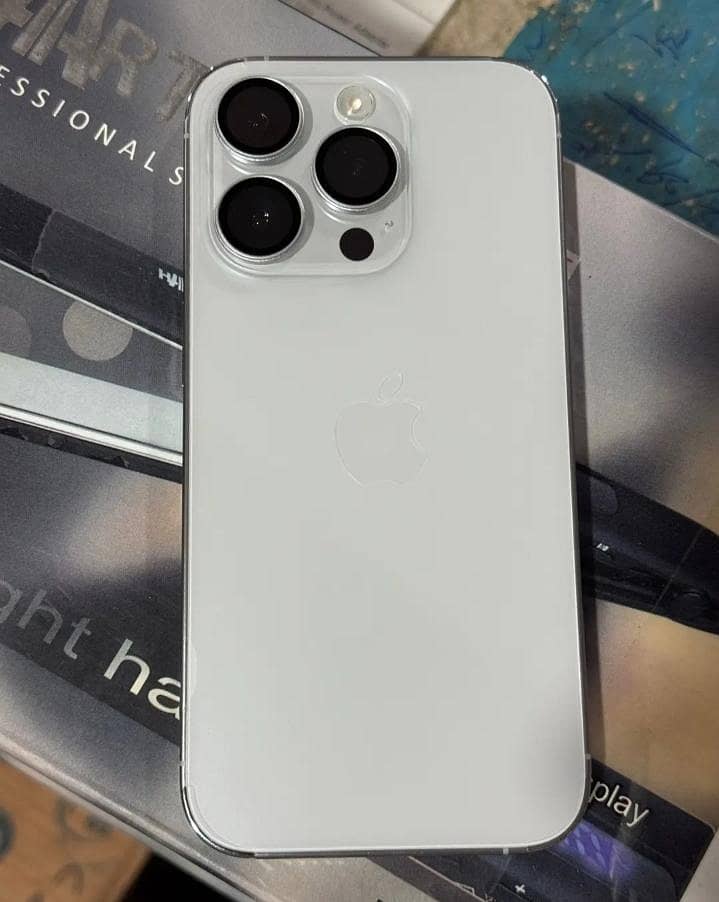 Apple iPhone 14 Pro 1