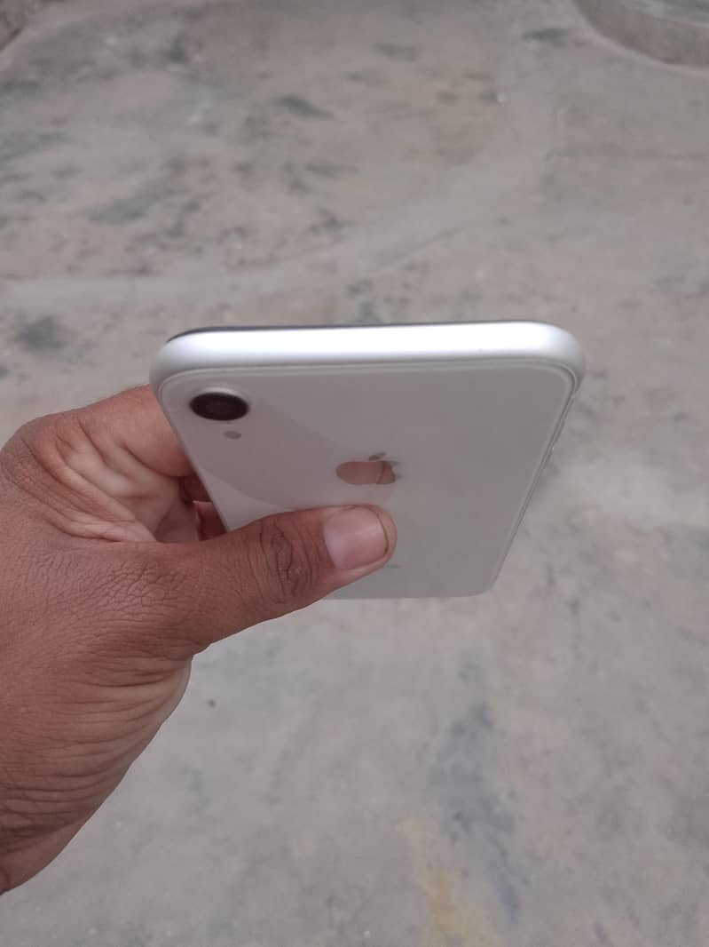 Apple iPhone XR 2