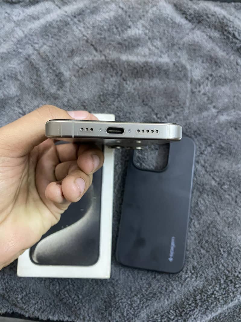 Apple iPhone 15 Pro 6