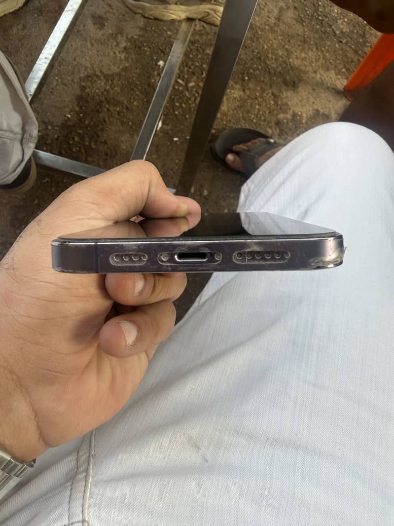 Apple iPhone 14 Pro Max 4