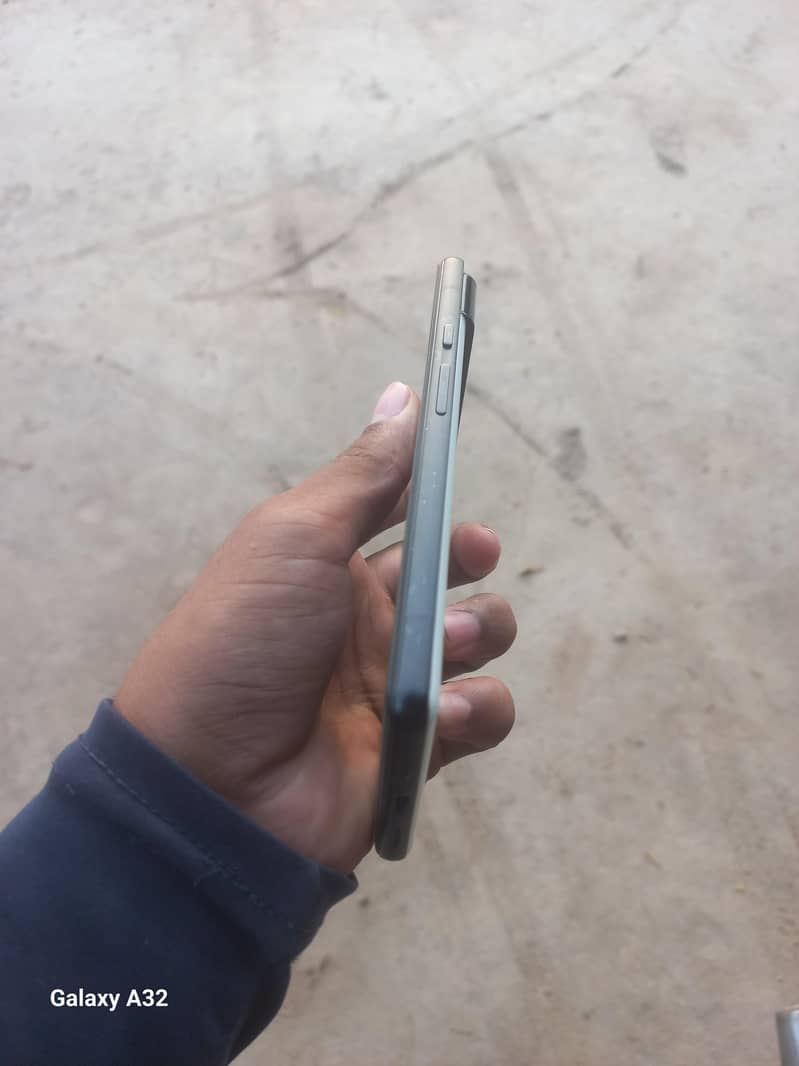 Google Pixel 6 4