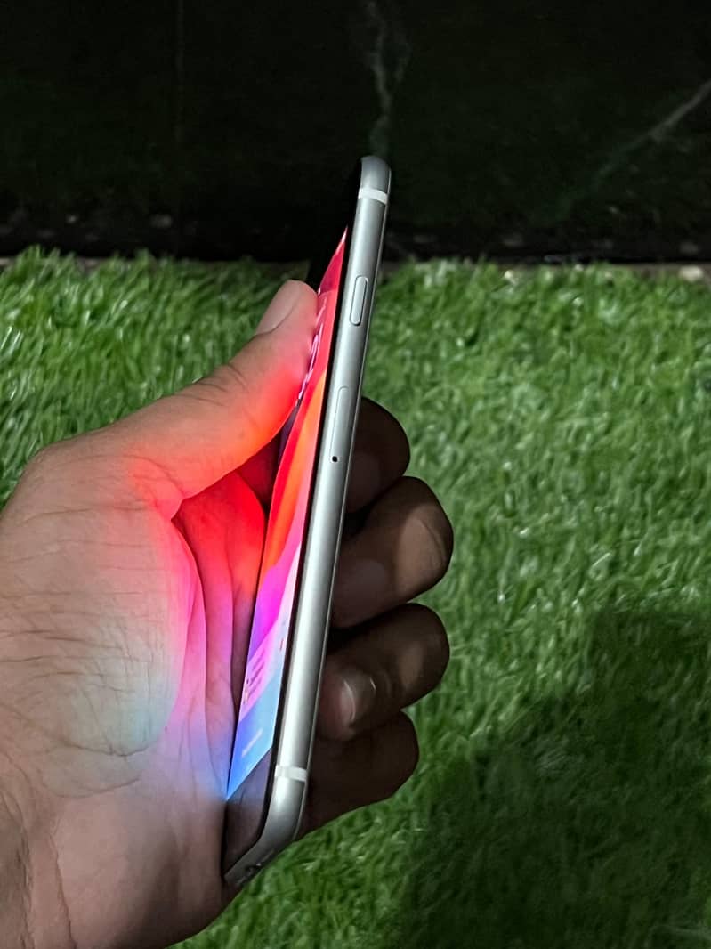 Apple iPhone SE 3rd generation 2