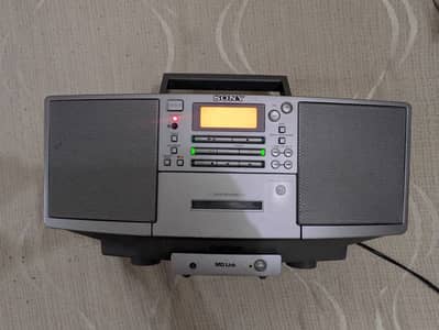 Sony CD Player Tape Player Radio FM AM AUX Optical Model ZS-D5 Boombox
