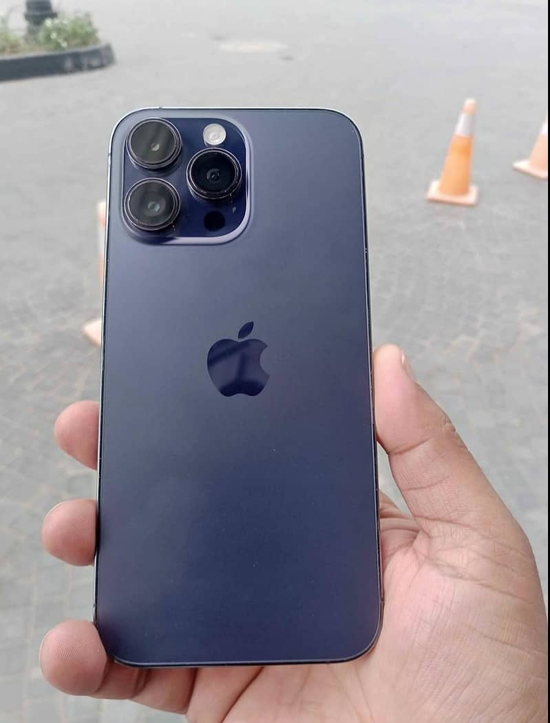 Apple iPhone 14 Pro Max 0