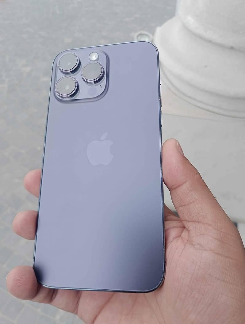Apple iPhone 14 Pro Max 1