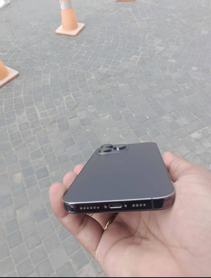 Apple iPhone 14 Pro Max 2