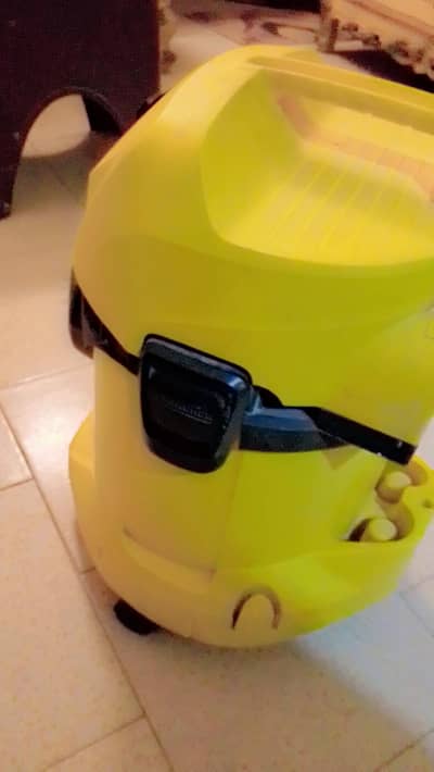 Karcher vacuum cleaner in Dubai read sabse OLX per kam