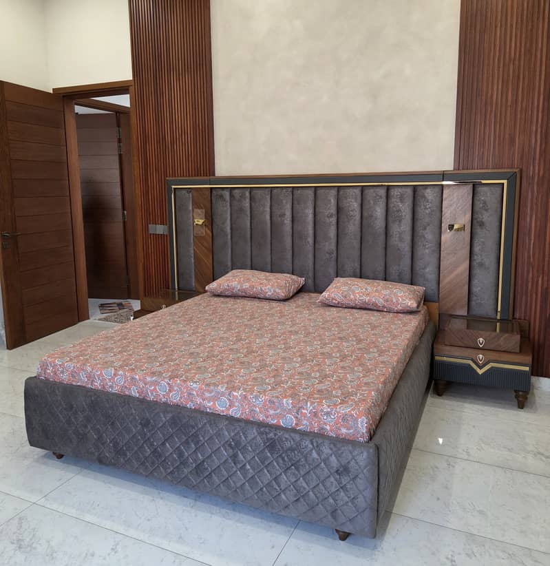 Bed set with dressing table 2