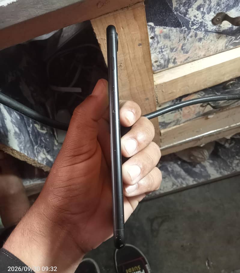 Apple iPhone 7 Plus 0