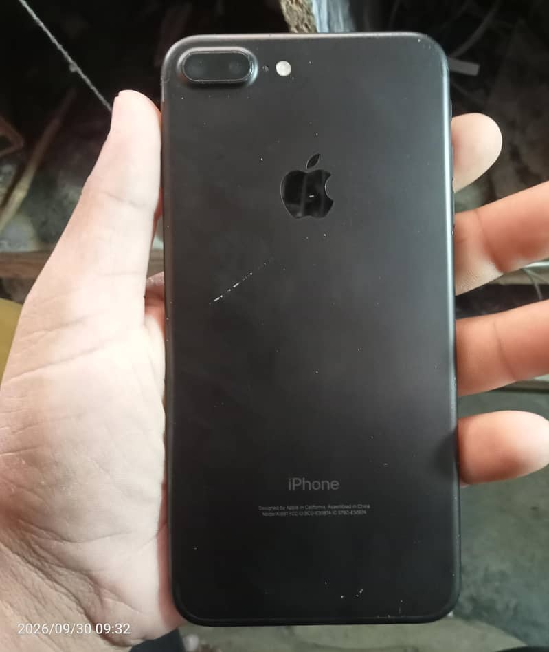 Apple iPhone 7 Plus 2