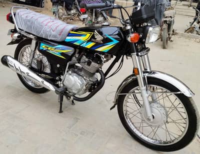 Honda CD-70 2026 4 months model Karachi num 1st owner Genuine mint