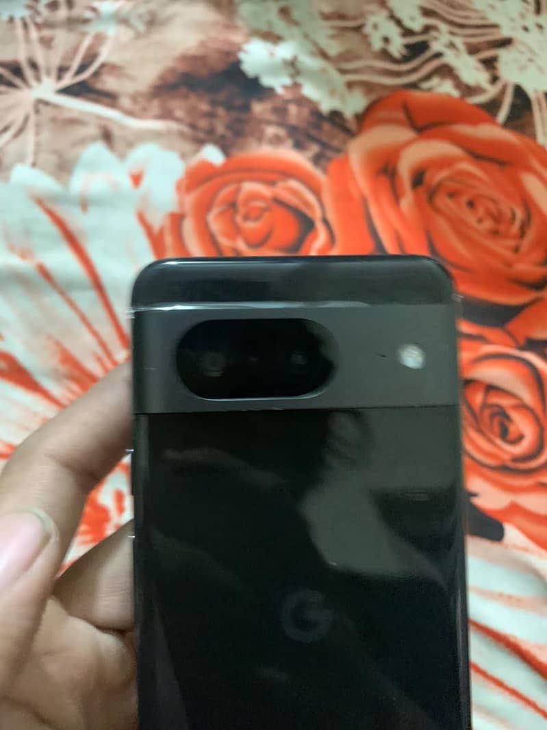 Google Pixel 8 4