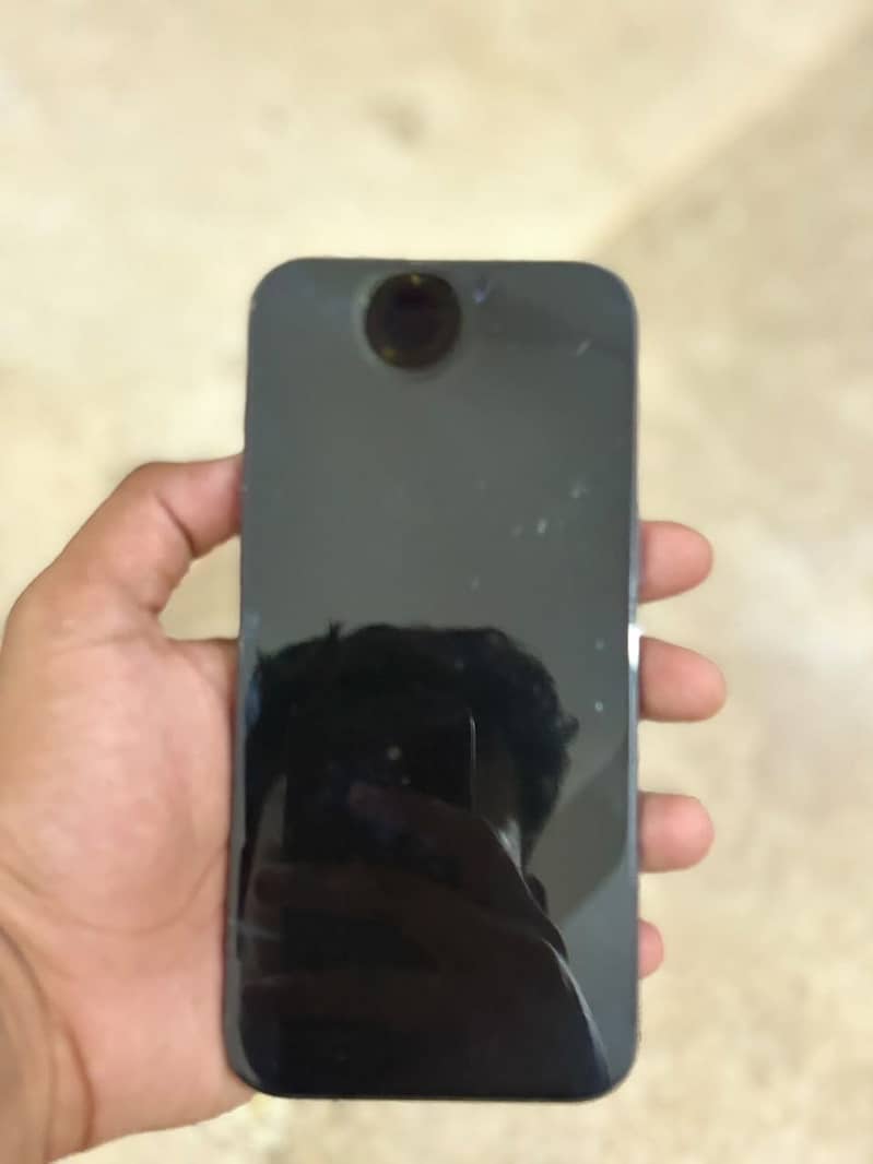 Apple iPhone 15 Pro Max 4