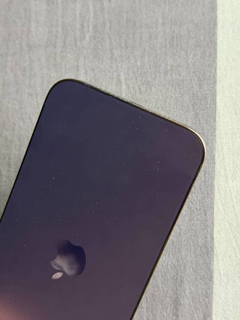 Apple iPhone 14 Pro Max 8