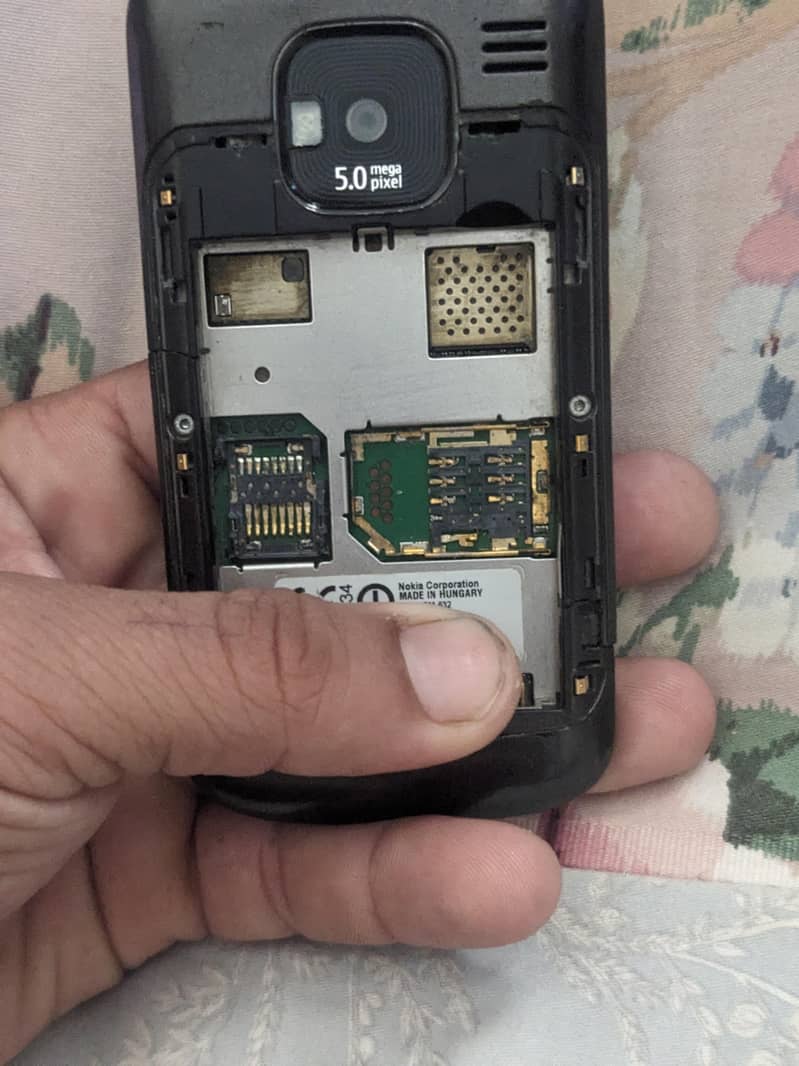 Nokia E05 3