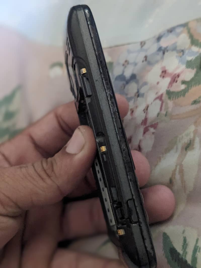 Nokia E05 5