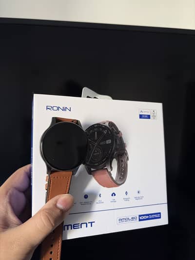 Ronin watch Moment Amoled Display