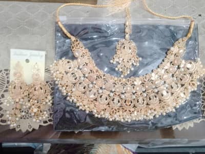 Neckles
