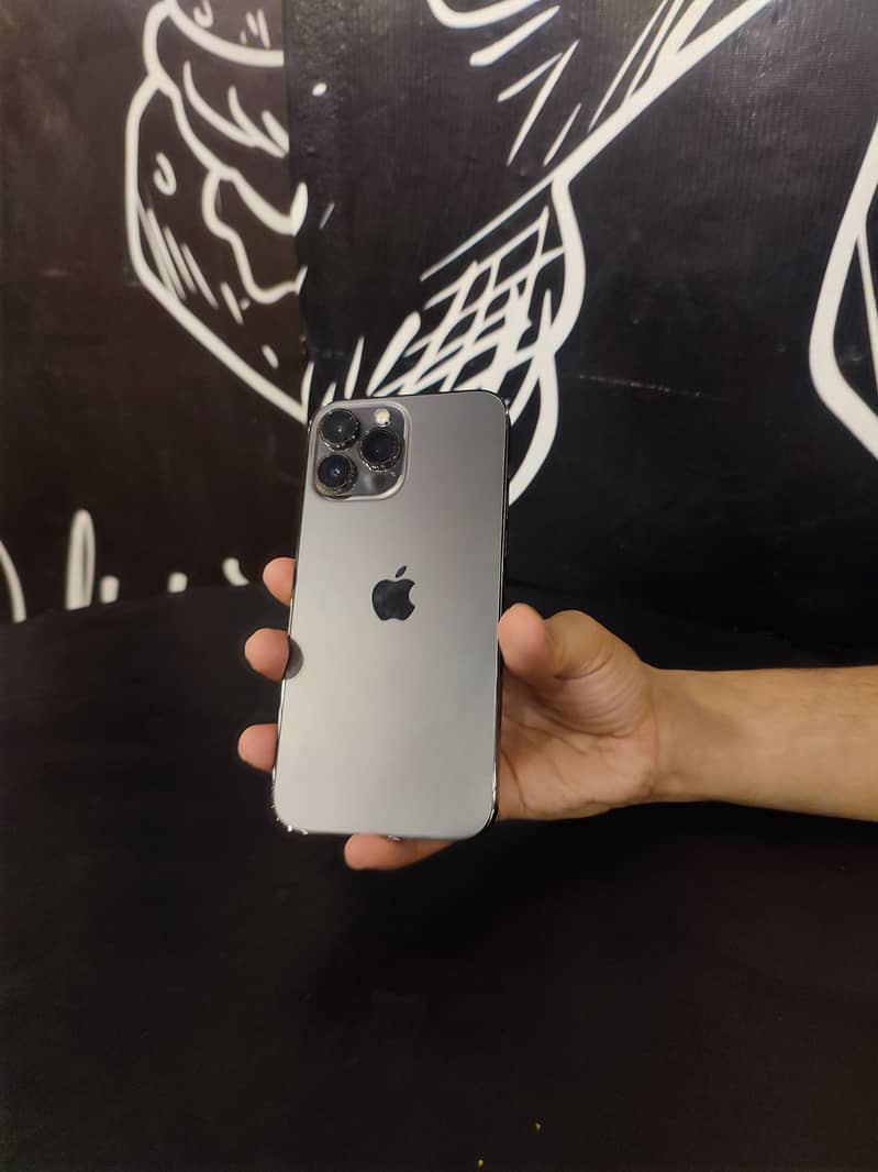 Apple iPhone 13 Pro Max 2