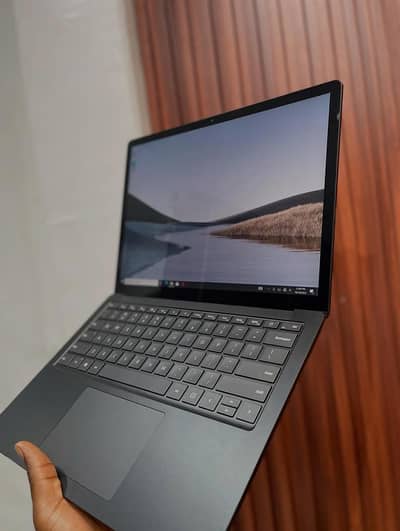 10thGeneration Microsoft Surface laptop 3 Touch Screen