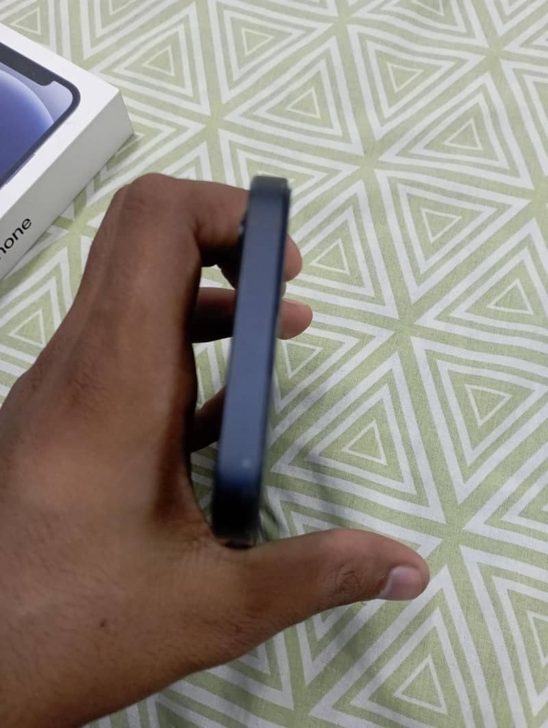 Apple iPhone 12 5