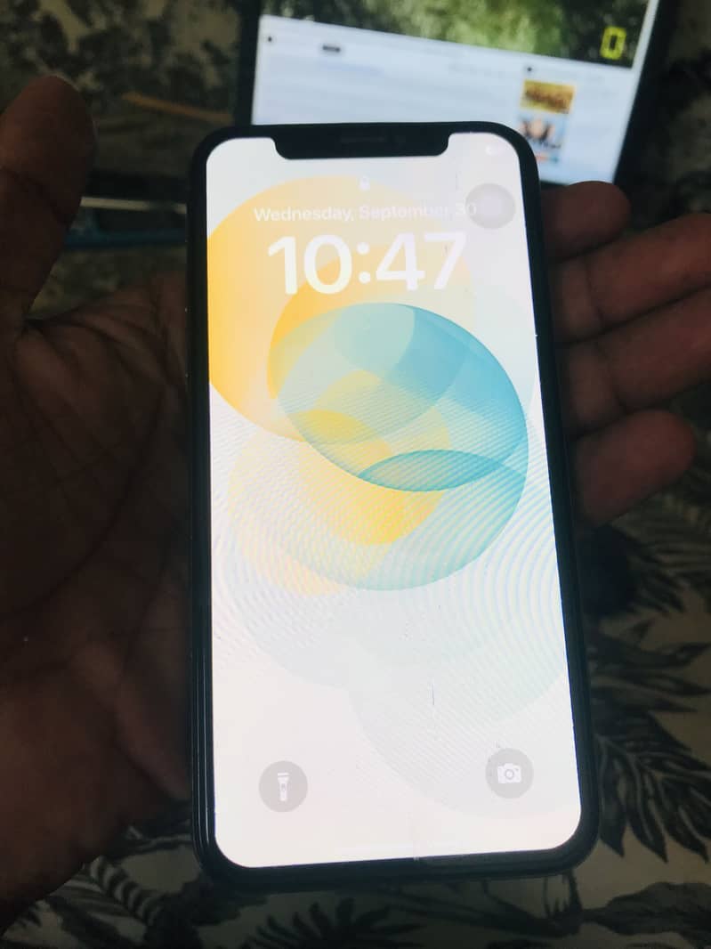 Apple iPhone XS 3