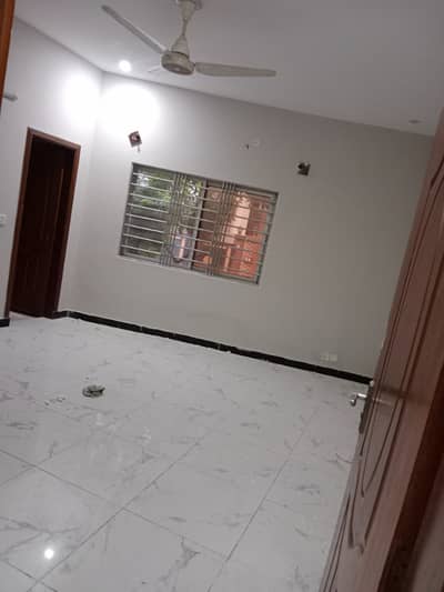 Ground portion available for rent boring electricity and gas's Sprt
