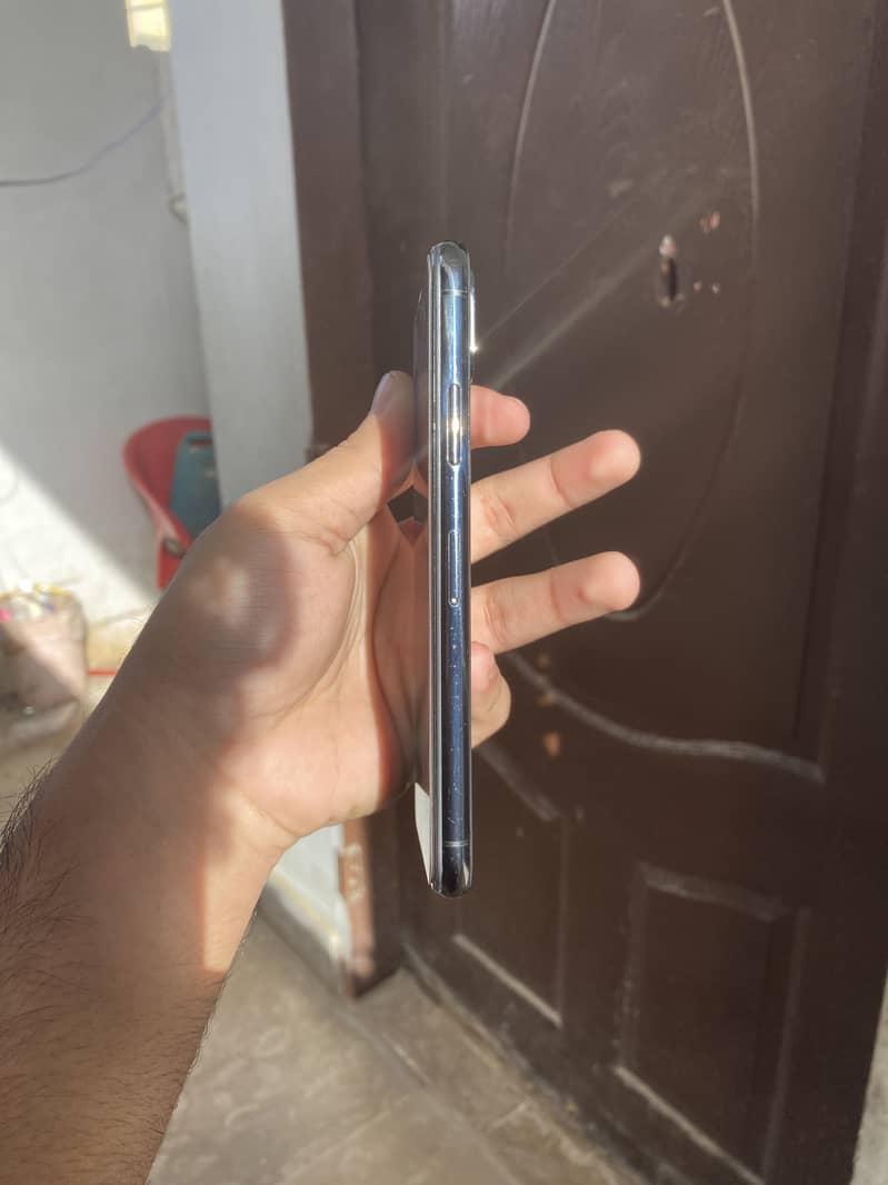 Apple iPhone X 2