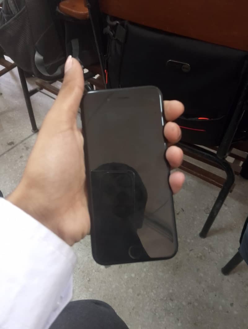 Apple iPhone SE 3