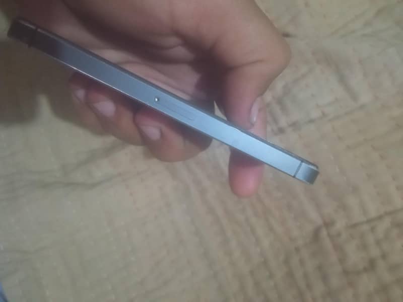 Apple iPhone 5 2