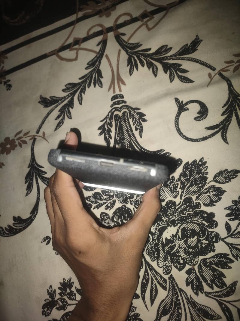 Google Pixel 8 3