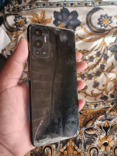 Infinix Hot 12