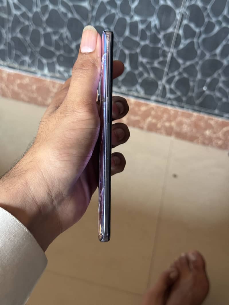 One Plus 9R 5
